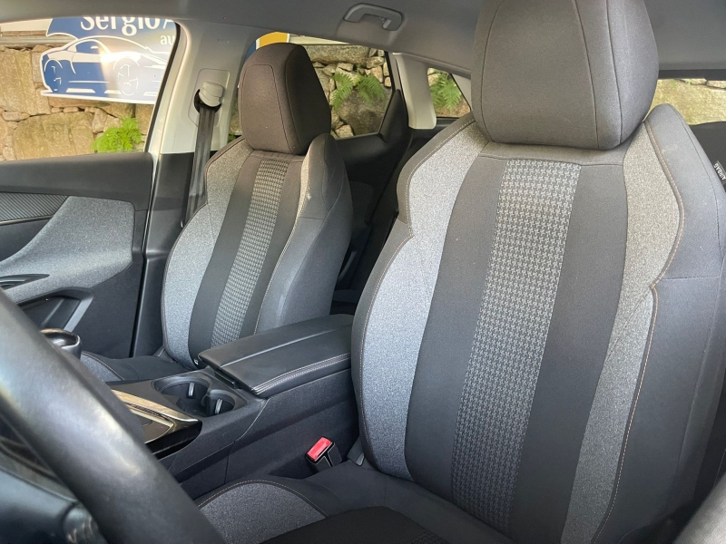 Peugeot 3008 1.5 BlueHDi Active