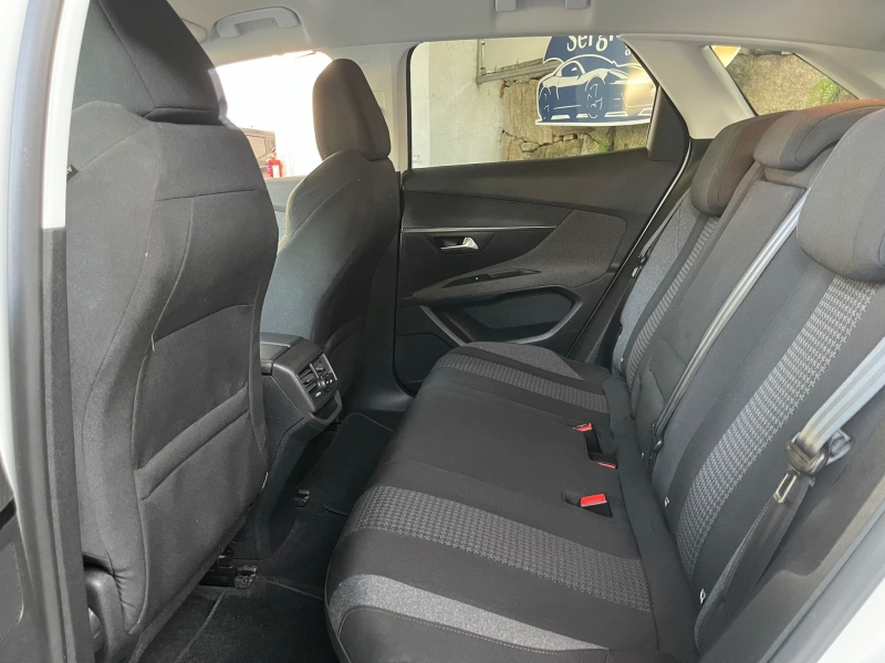 Peugeot 3008 1.5 BlueHDi Active