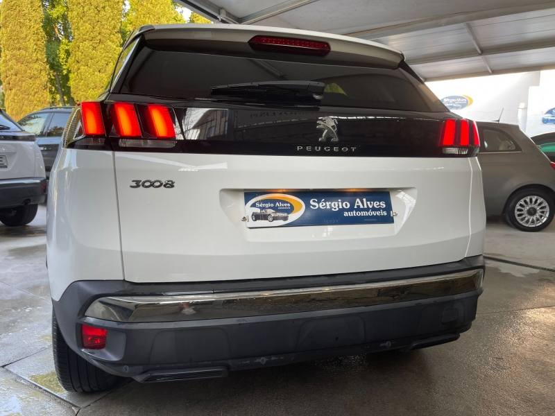 Peugeot 3008 1.5 BlueHDi Active
