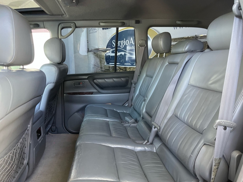 Toyota Land Cruiser HDj 100