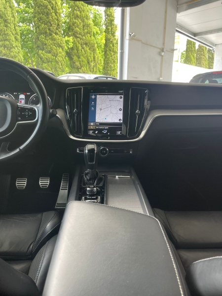 Volvo V60 D3 R-Design