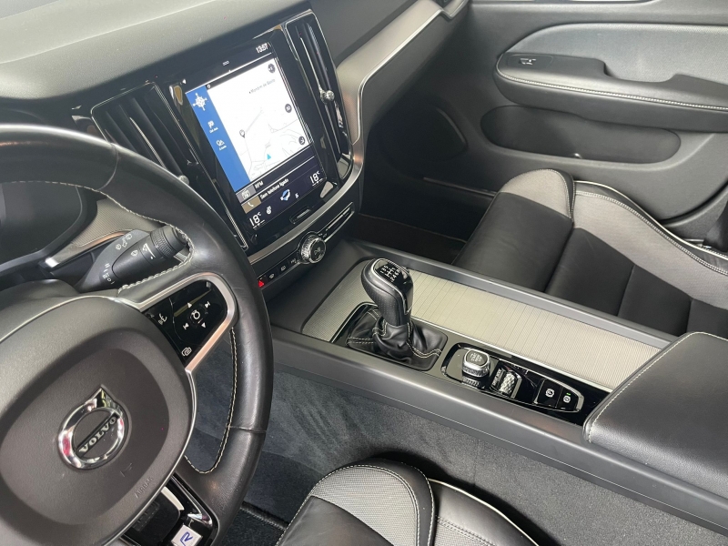 Volvo V60 D3 R-Design
