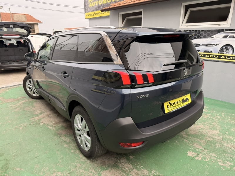 Peugeot 5008 1.5 BlueHDI 130cv Allure