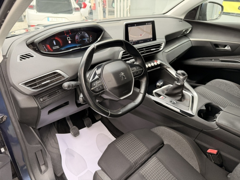 Peugeot 5008 1.5 BlueHDI 130cv Allure