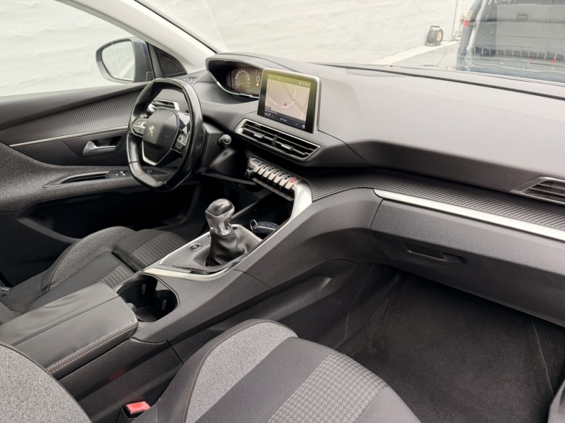 Peugeot 5008 1.5 BlueHDI 130cv Allure