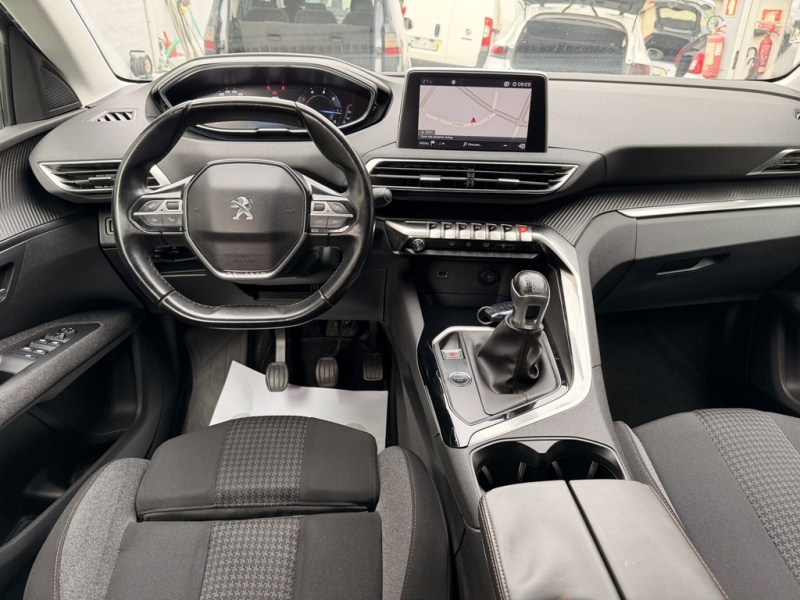 Peugeot 5008 1.5 BlueHDI 130cv Allure